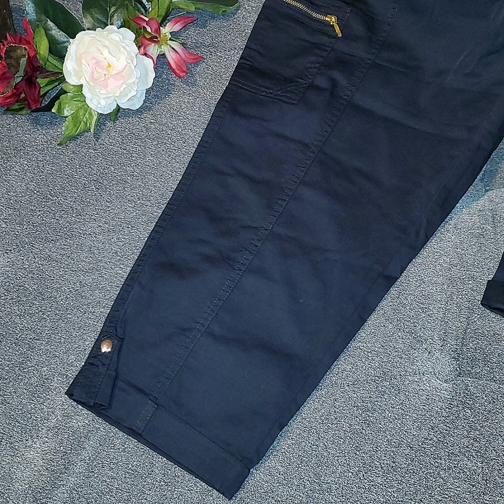 Chico's Luxe Twill Utility Crop - Picture 6 of 12